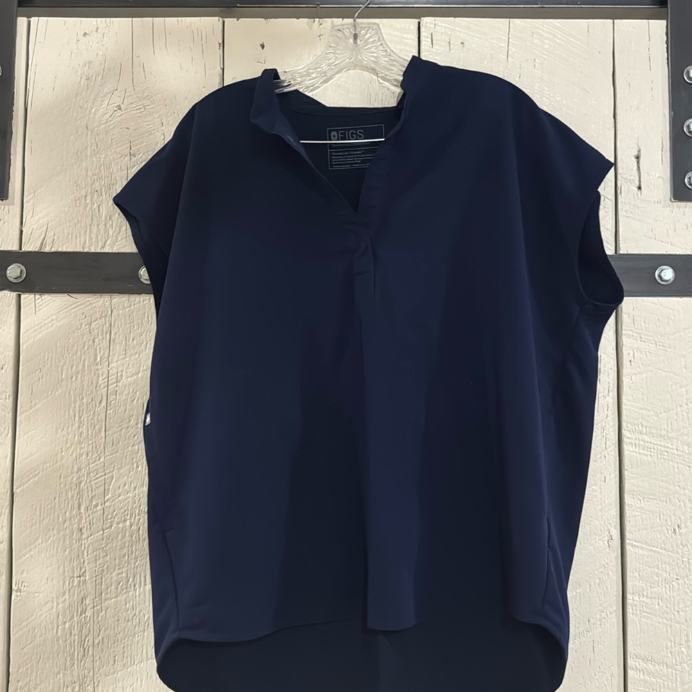 Women’s Rafaela Oversized Scrub Top